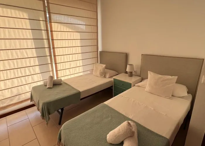 Chalet En C.Vadella - Piscina Privada